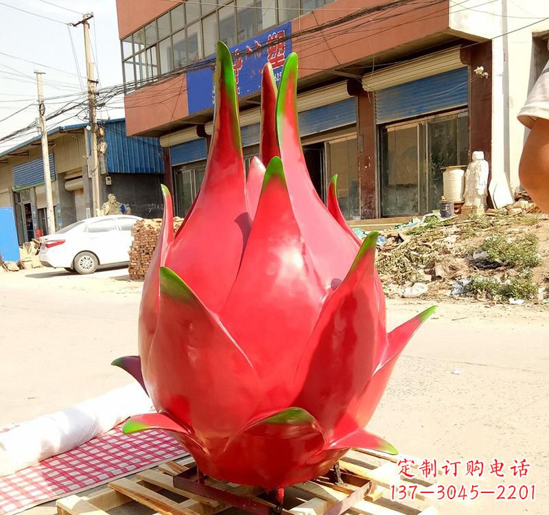 安阳不锈钢火龙果雕塑2