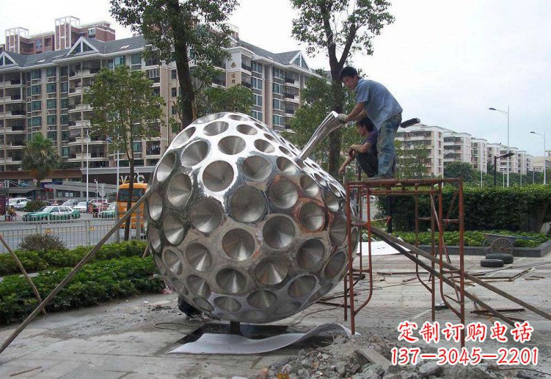 安阳不锈钢街边抽象苹果雕塑