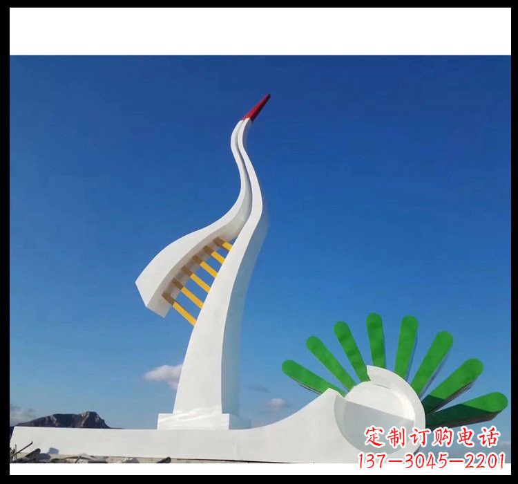 安阳不锈钢景区抽象仙鹤和松树雕塑