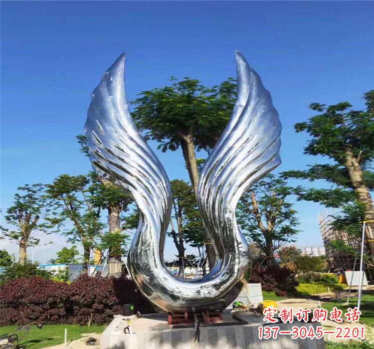 安阳不锈钢镜面翅膀雕塑
