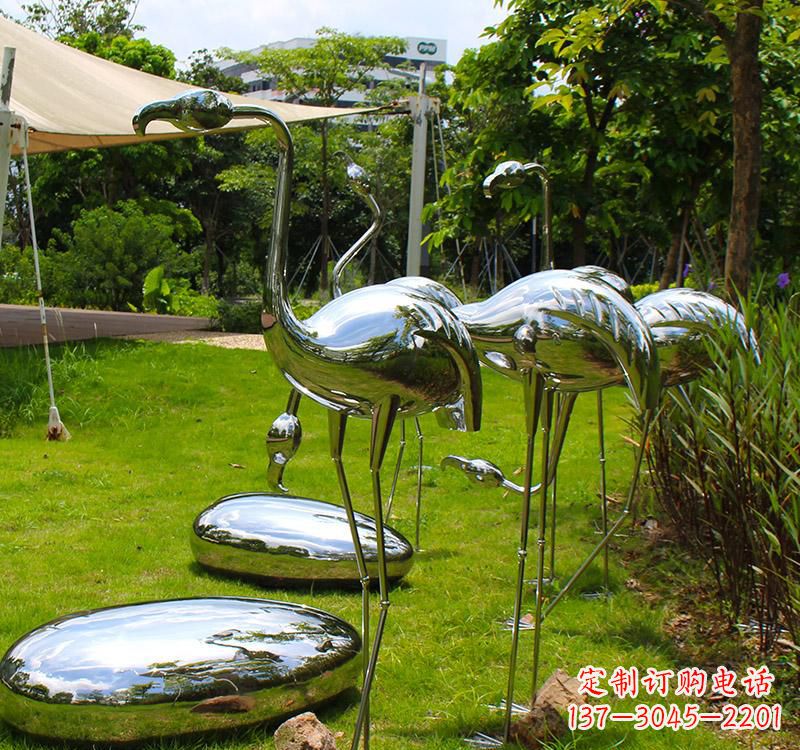 安阳不锈钢镜面动物火烈鸟雕塑