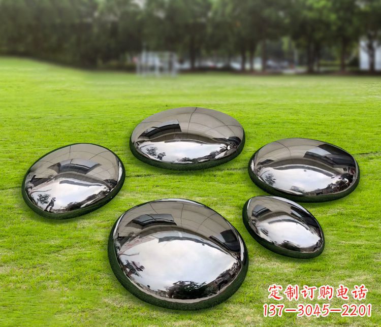 安阳不锈钢镜面鹅卵石雕塑