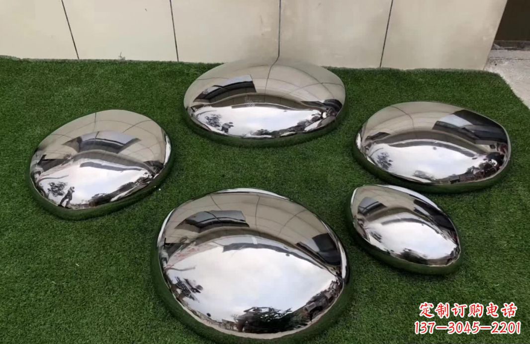 安阳不锈钢镜面鹅卵石雕塑12