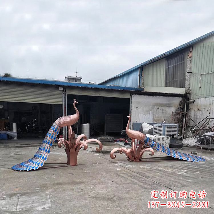 安阳不锈钢孔雀彩色雕塑