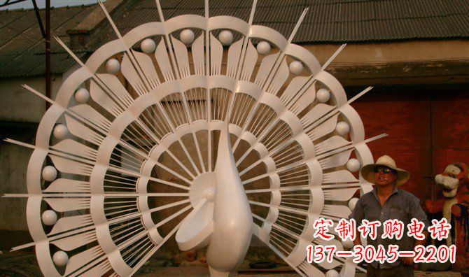 安阳不锈钢孔雀开屏雕塑