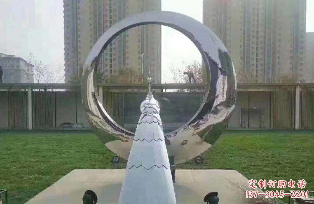 安阳不锈钢孔雀圆环雕塑