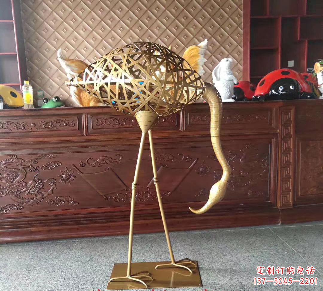 安阳不锈钢镂空丹顶鹤动物摆件