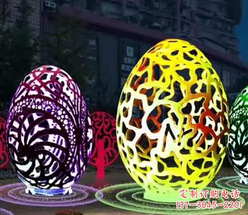 安阳不锈钢镂空鸡蛋景观雕塑
