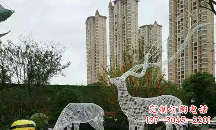 安阳不锈钢镂空鹿动物雕塑