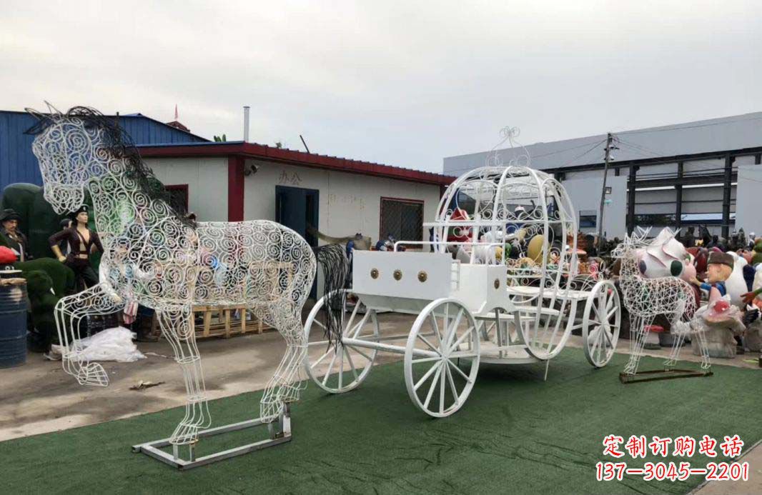 安阳不锈钢镂空欧式马车雕塑