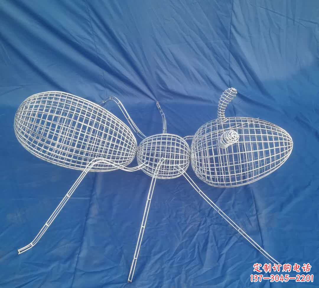 安阳不锈钢蚂蚁镂空雕塑1