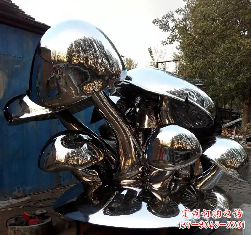 安阳不锈钢蘑菇镜面雕塑