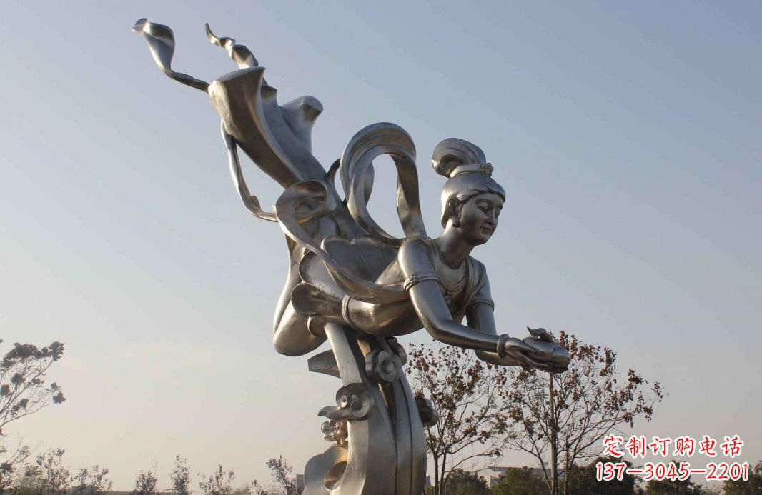 安阳不锈钢蟠桃祈福广场雕塑