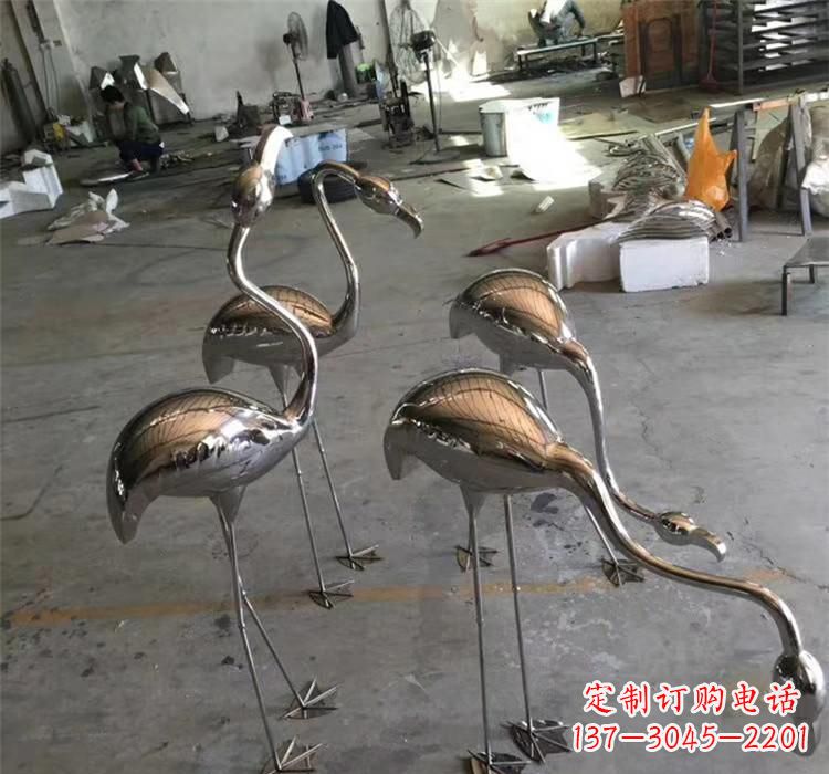 安阳不锈钢喷镀火烈鸟雕塑