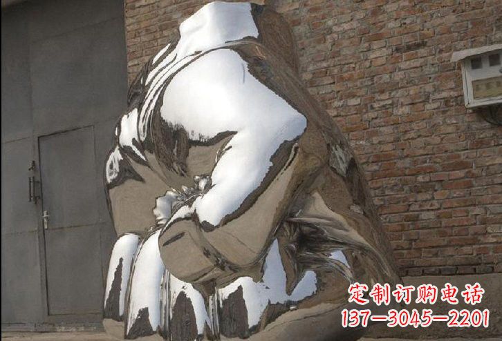 安阳不锈钢拳头雕塑