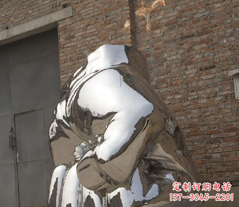 安阳不锈钢拳头雕塑 (2)
