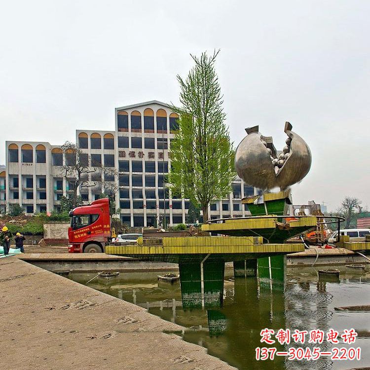 安阳不锈钢石榴景观雕塑