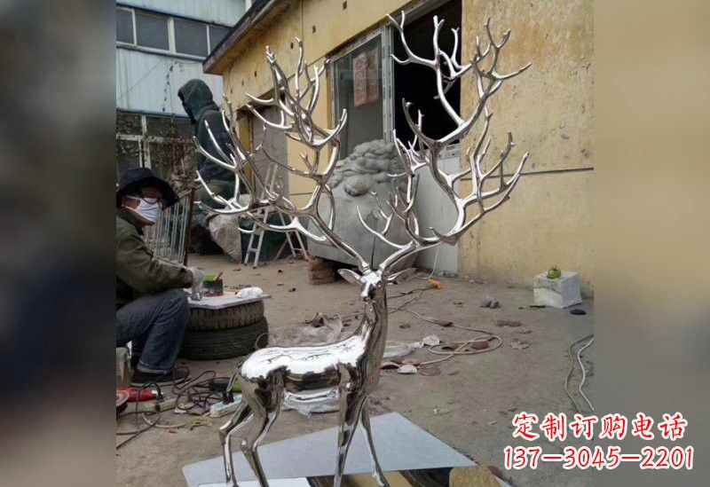 安阳不锈钢树枝鹿雕塑