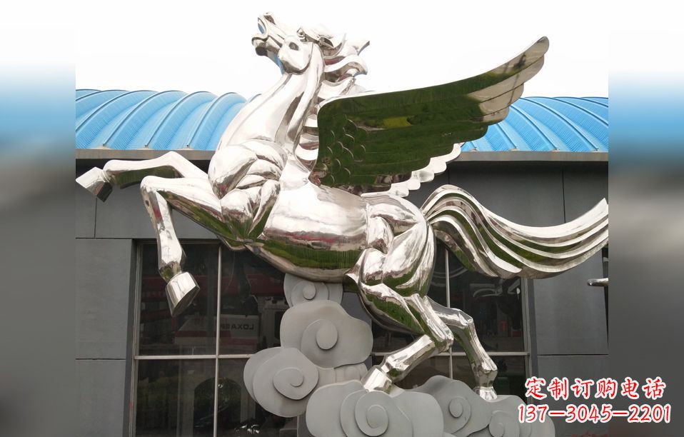 安阳不锈钢踏祥云的飞马雕塑