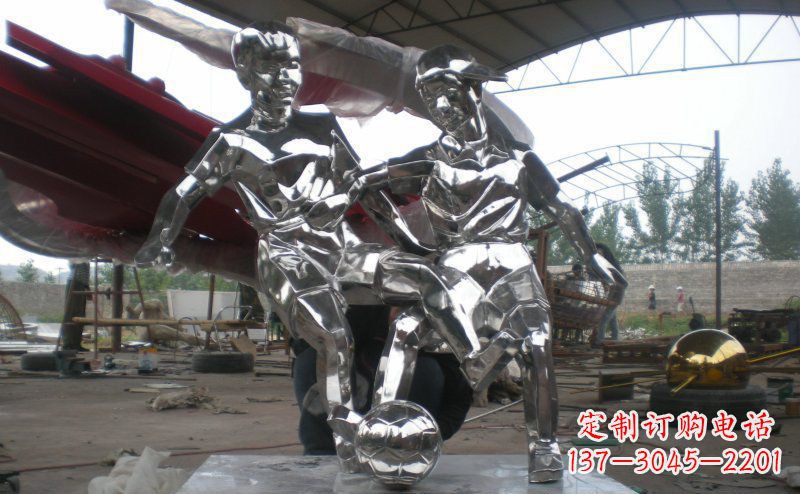 安阳不锈钢踢足球雕塑 (2)