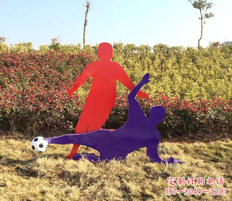 安阳不锈钢踢足球广场雕塑