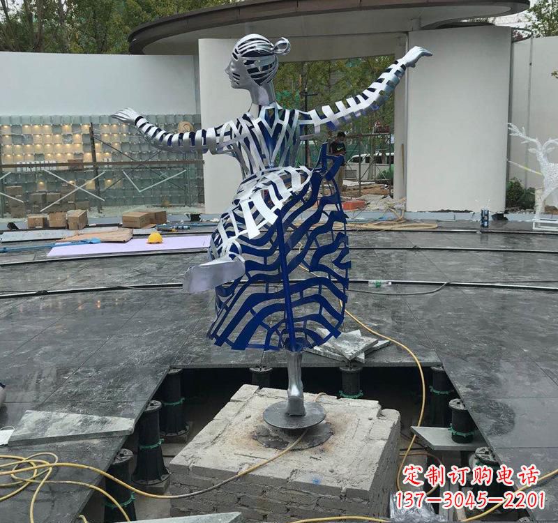 安阳不锈钢跳舞女孩雕塑