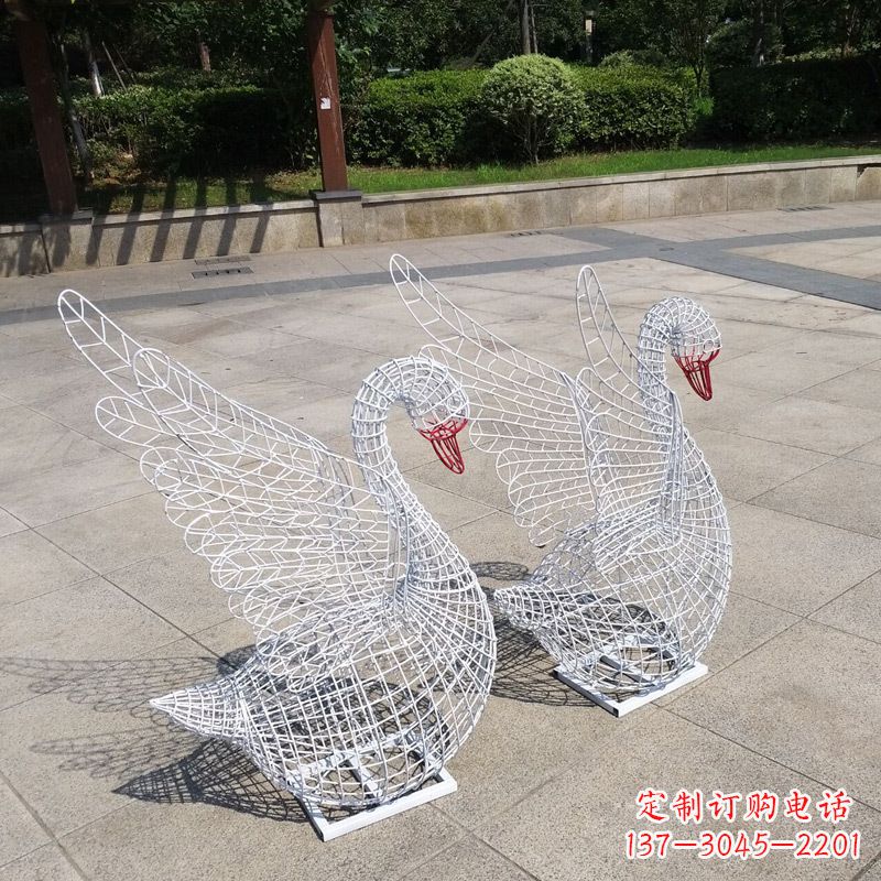 安阳不锈钢铁艺网格展翅天鹅雕塑