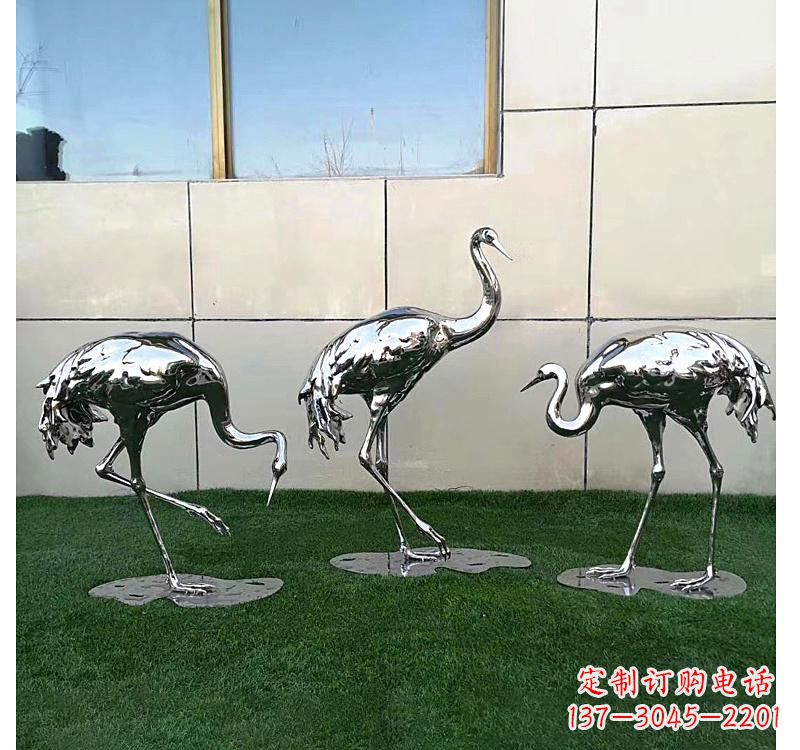 安阳不锈钢现代镜面仙鹤雕塑