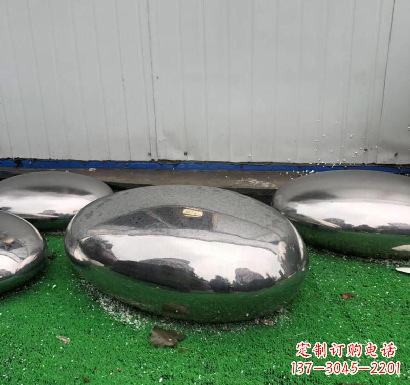 安阳不锈钢现代艺术鹅卵石雕塑