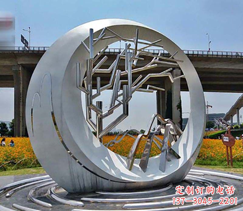 安阳不锈钢异形圆环雕塑