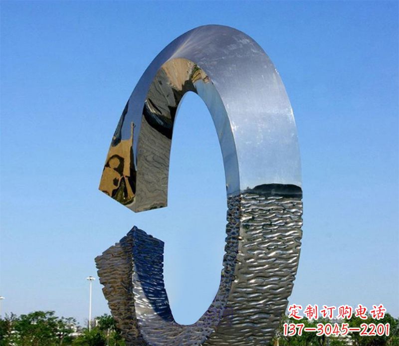 安阳不锈钢圆环标志景观雕塑
