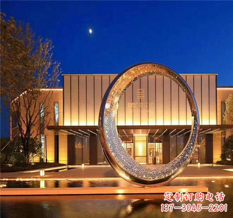 安阳不锈钢圆环雕塑2