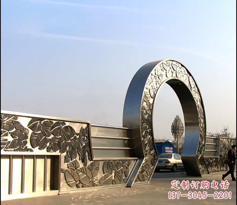安阳不锈钢圆形拱门企业雕塑