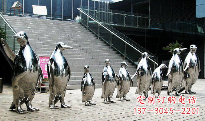 安阳不锈钢站着的企鹅雕塑