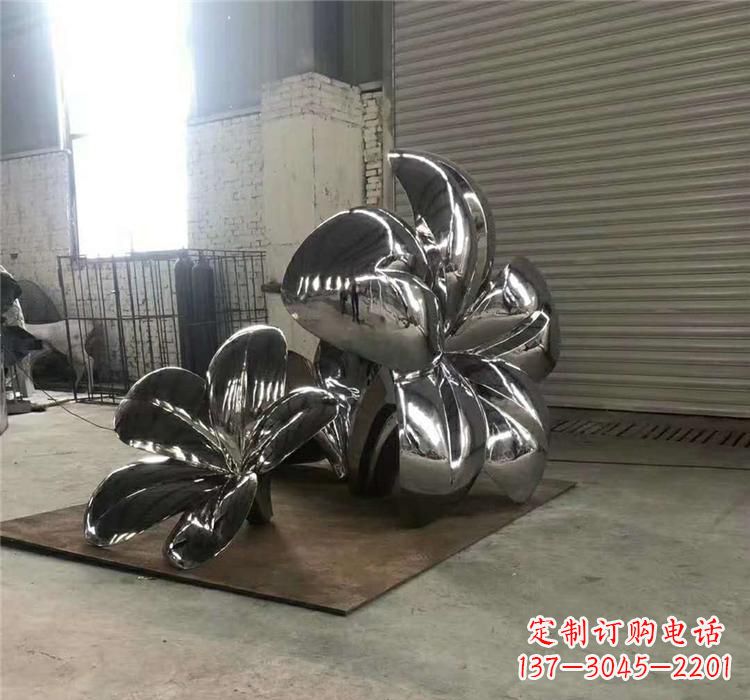 安阳不锈钢植物镜面荷花雕塑