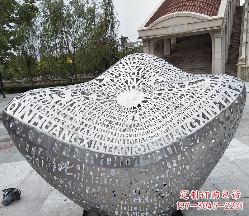 安阳不锈钢字母元宝雕塑精美艺术精品