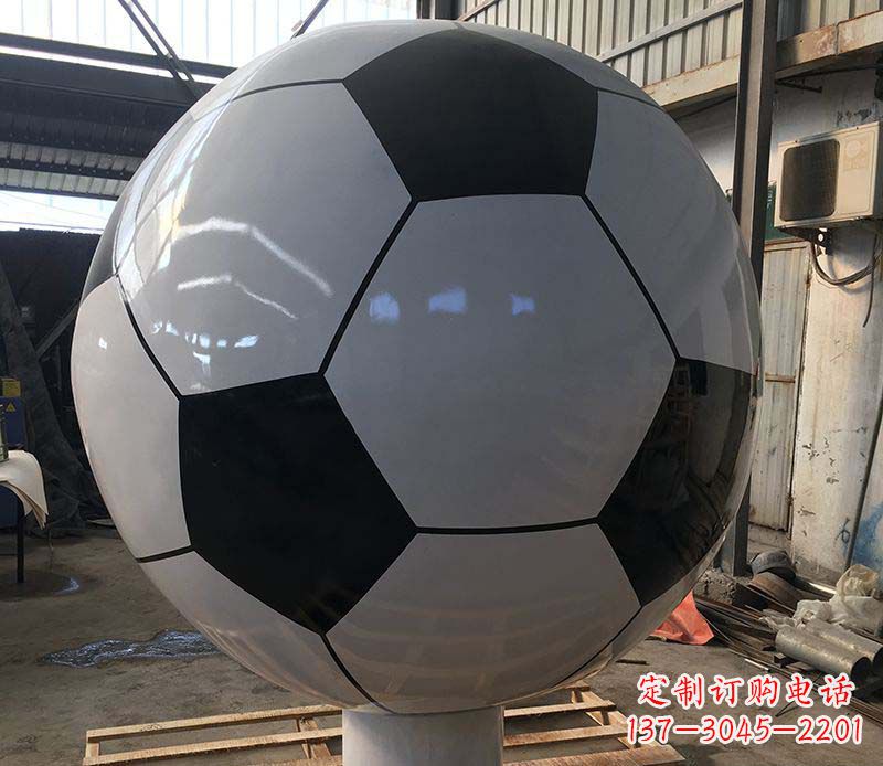 安阳不锈钢足球雕塑精美的艺术品