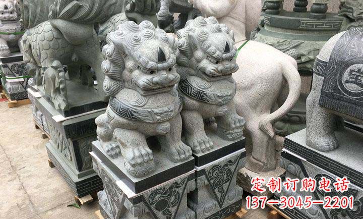 安阳踩球狮子门口看门石雕