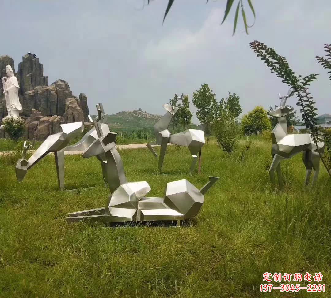 安阳草坪不锈钢锻造小鹿雕塑