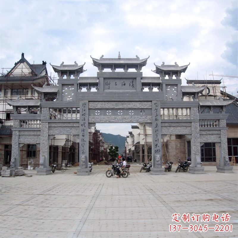安阳城市街道五门石雕牌坊