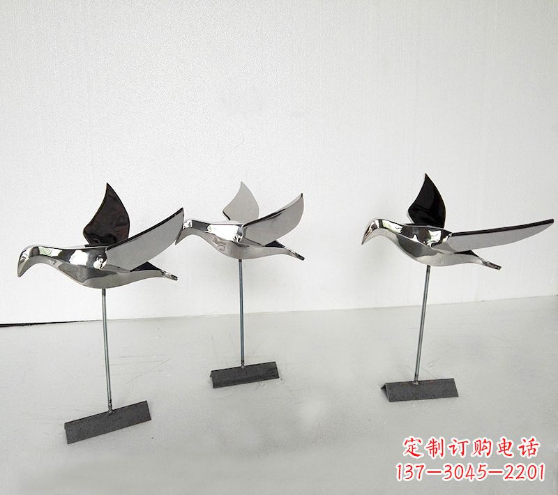 安阳抽象的展翅鸽子不锈钢插件公园草坪草丛动物雕塑