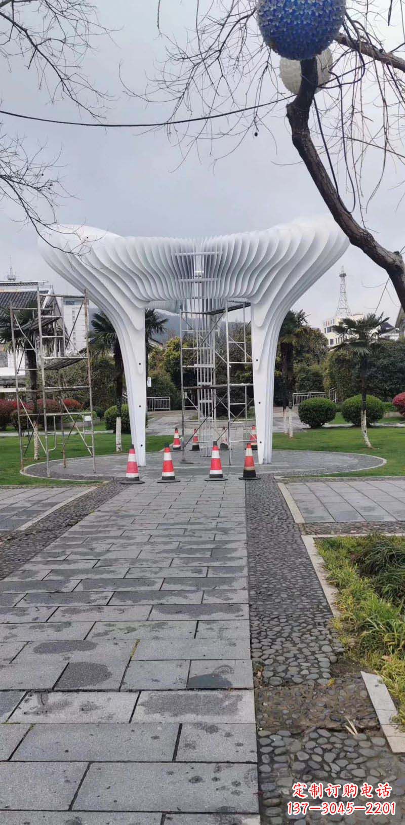 安阳抽象拱门不锈钢雕塑