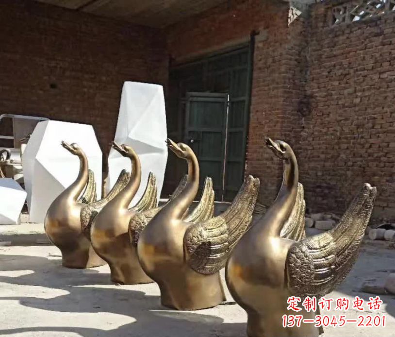 安阳精美的天鹅铜雕