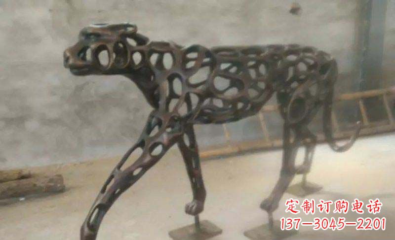 安阳抽象金钱豹公园动物铜雕 (2)