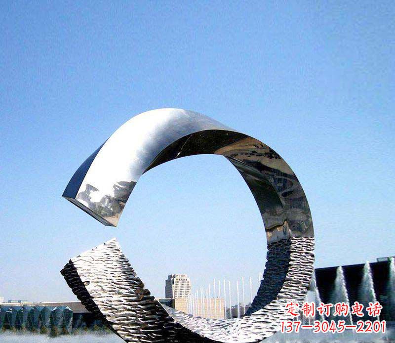 安阳抽象镜面圆环不锈钢雕塑