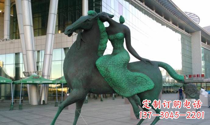 安阳抽象骑马的女孩铜雕