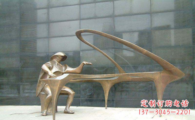 安阳抽象人物弹钢琴街边景观铜雕
