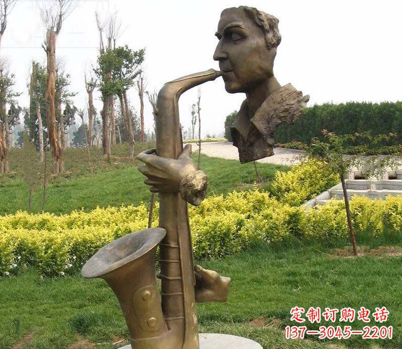 安阳吹萨克斯铜雕