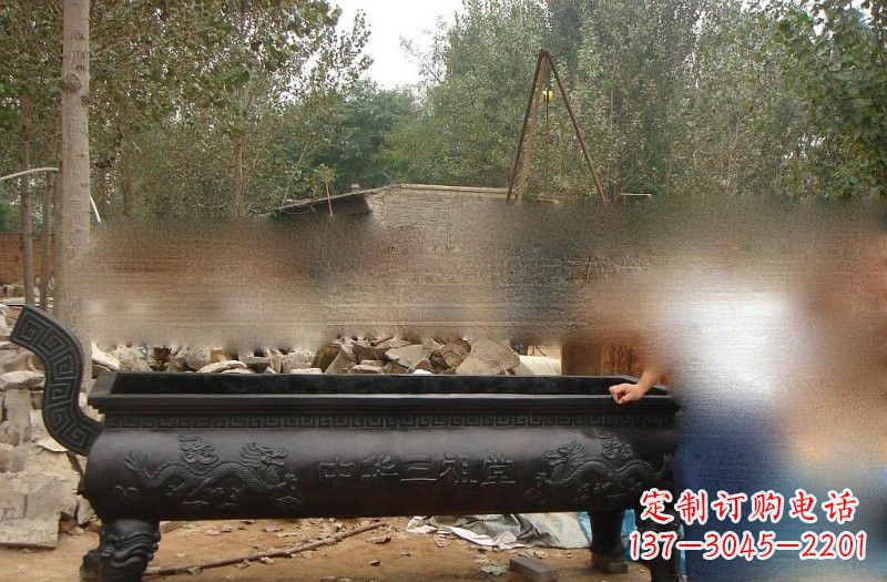 安阳祠堂方形香炉铜雕