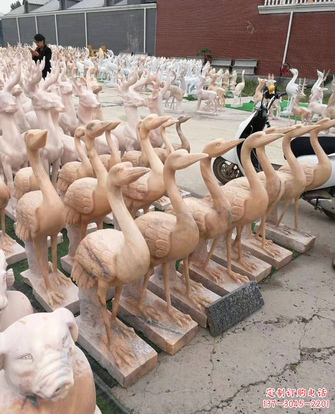 安阳大理石晚霞红动物仙鹤丹顶鹤石雕